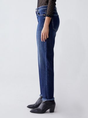 SHAFT JEANS BI1D24D09N3_1 Jeans a sigaretta e a vita media. Denim stretch morbido. Interamente prodotto in Italia.