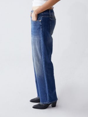 SHAFT JEANS BI1D2DD09C6_1 Jeans a vita media e a gamba dritta, alti sulla caviglia, cerniera davanti e 5 tasche. In denim stretch.  Interamente prodotto in Italia.